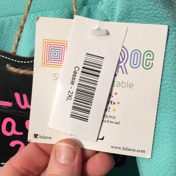 NWT LuLaRoe Cassie 2xl - Picture 3 of 4